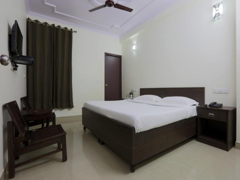 Hotel O Mahipalpur Inn Nueva Delhi Exterior foto