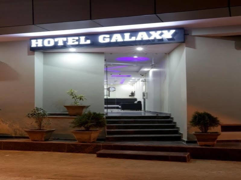 Hotel O Mahipalpur Inn Nueva Delhi Exterior foto