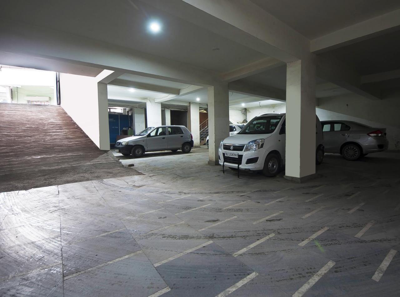 Hotel O Mahipalpur Inn Nueva Delhi Exterior foto